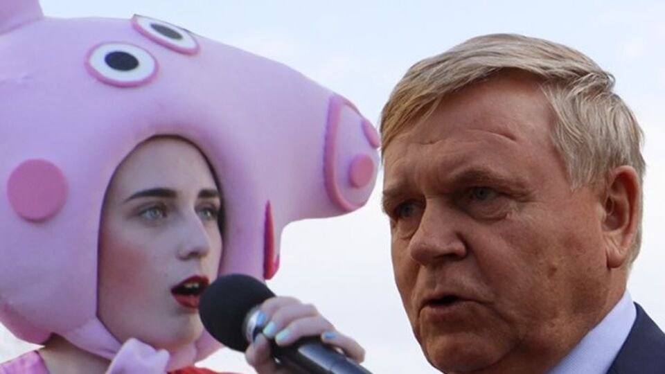 "Свинка Пеппа" агитировала детей за единоросса: Сейчас Демкин на нас обидится. Кто так хлопает Николаю Демкину?