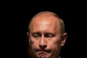 Песков не проинформирован о подаче иска к России по МН17