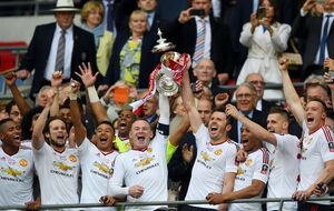 Подопечные Луи ван Гала в 12-й раз получили Кубок Англии после 12-летнего перерыва