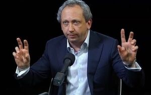 Слава Рабинович: Они, случайно, не приготовили самолеты во Внуково-3 на это воскресенье?