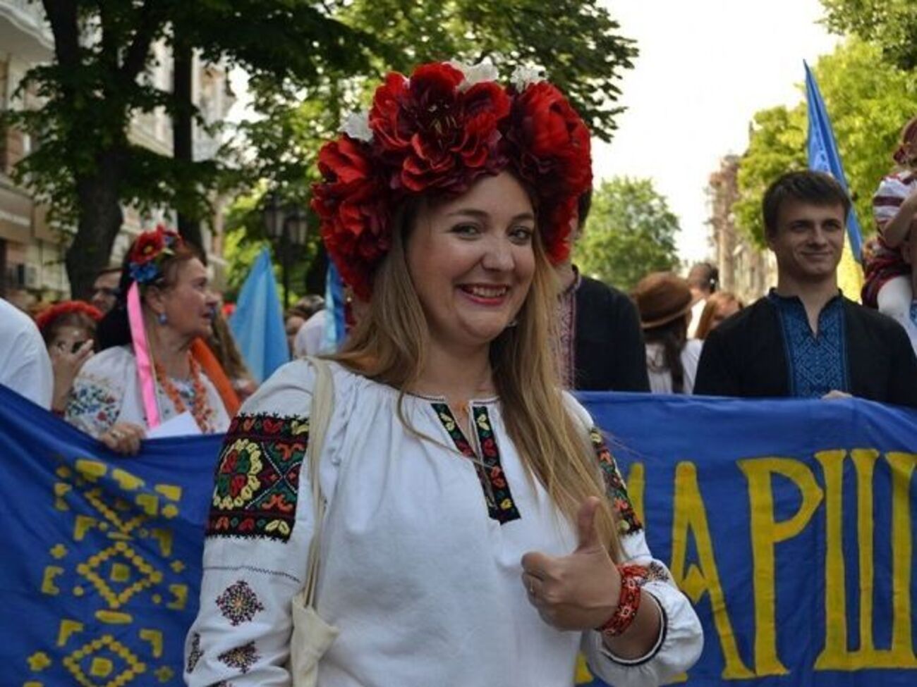 В Одессе прошел мегамарш в вышиванках