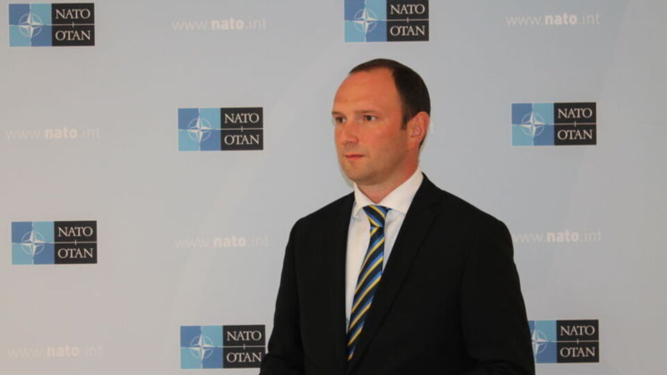 Божок: НАТО учредило четыре фонда помощи Украине