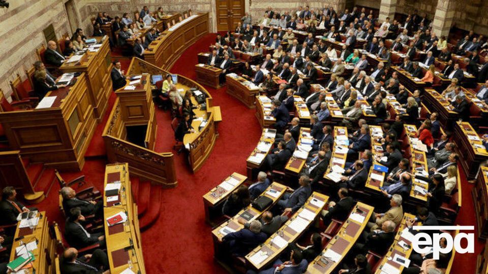 Парламент одобрил меры жесткой экономии