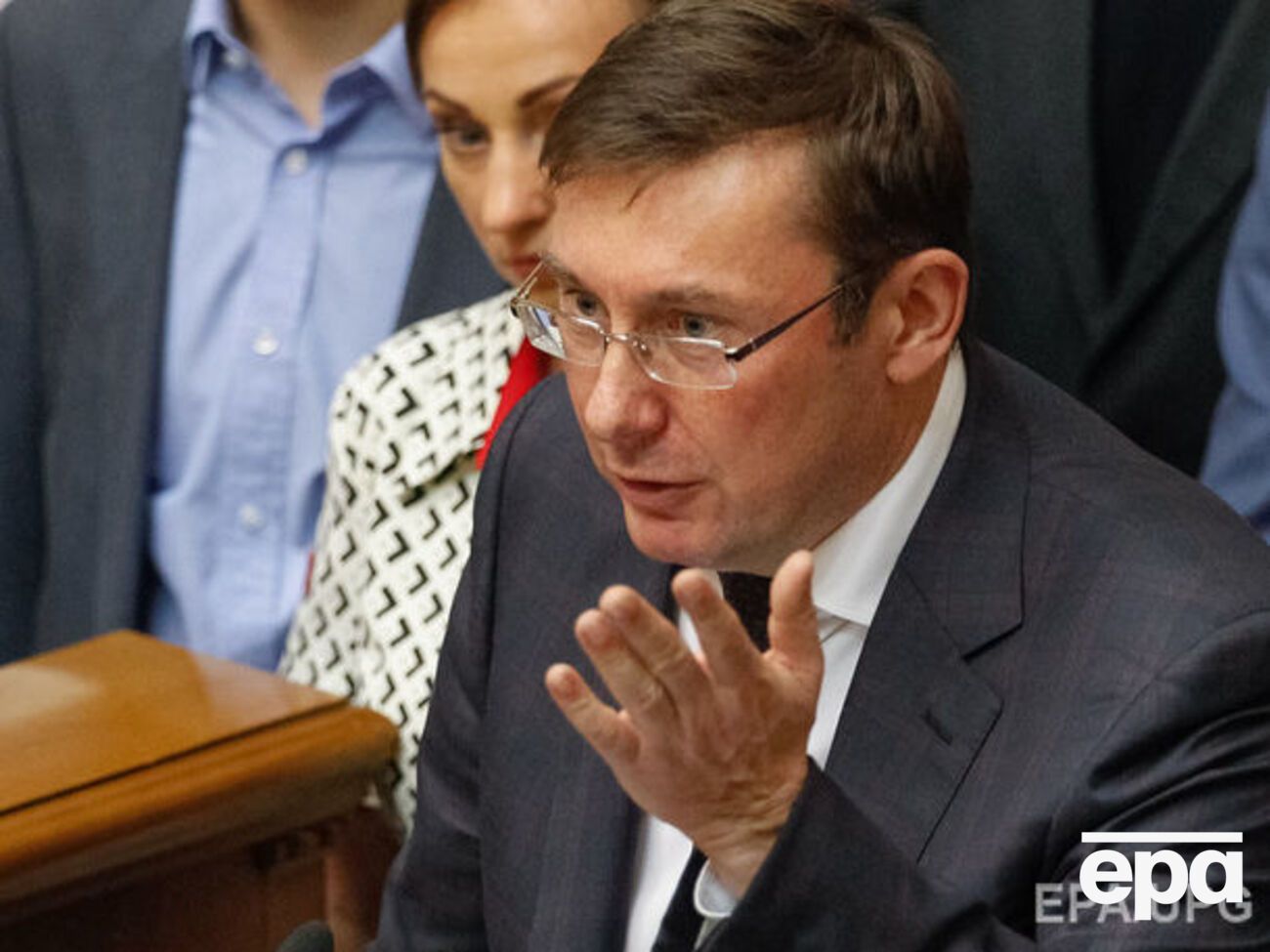 Луценко не намерен немедленно увольнять следователей прокуратуры, но обещает кадровые изменения в ГПУ уже на этой неделе