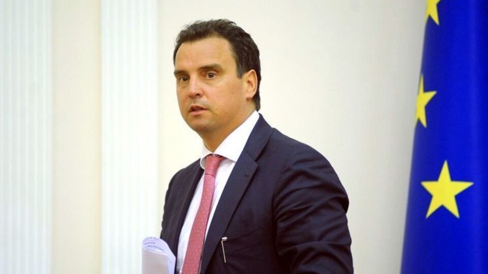 Абромавичус отметил, что Запад мог бы более основательно помогать Украине
