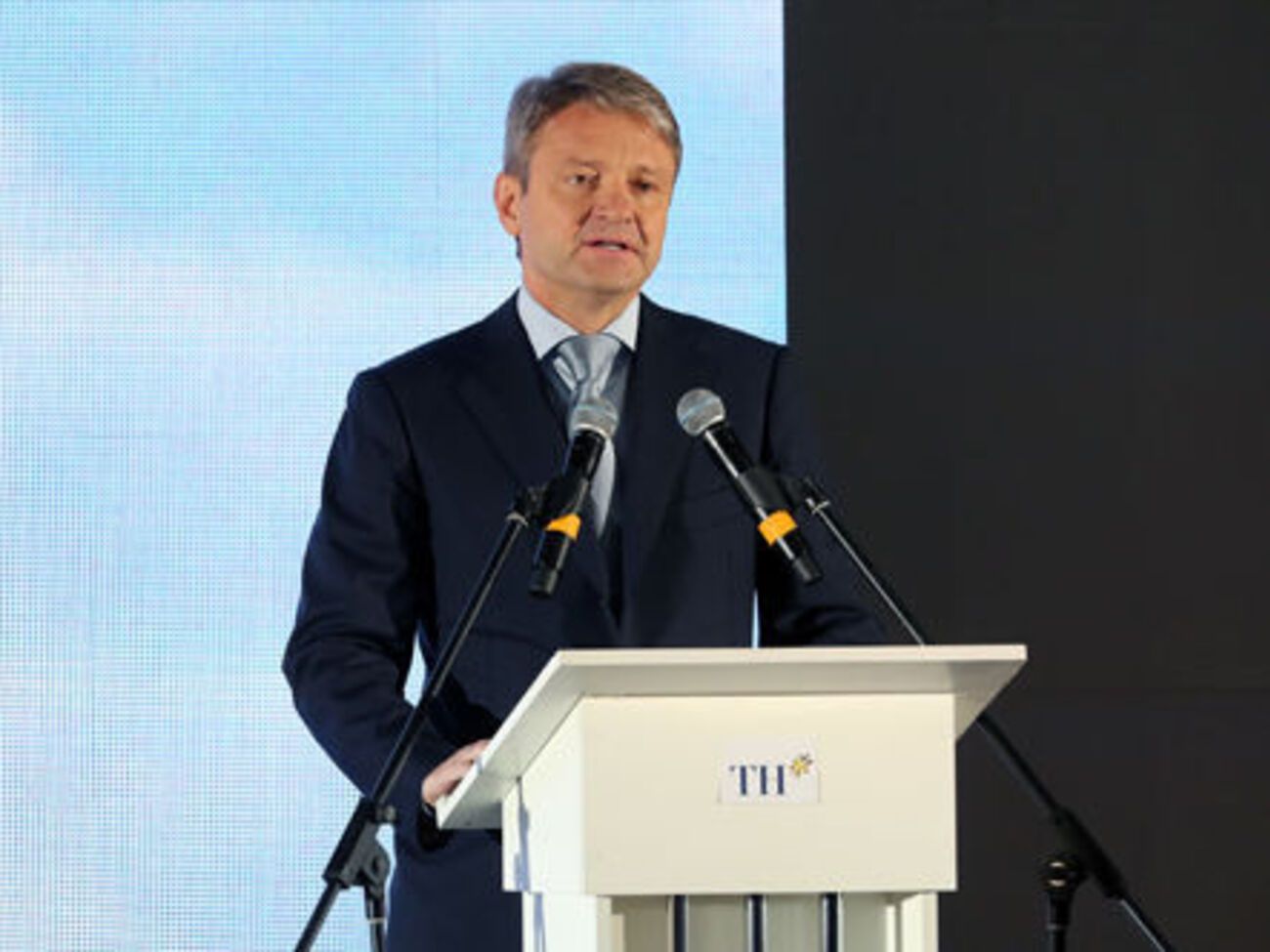 Ткачева пустили во Францию