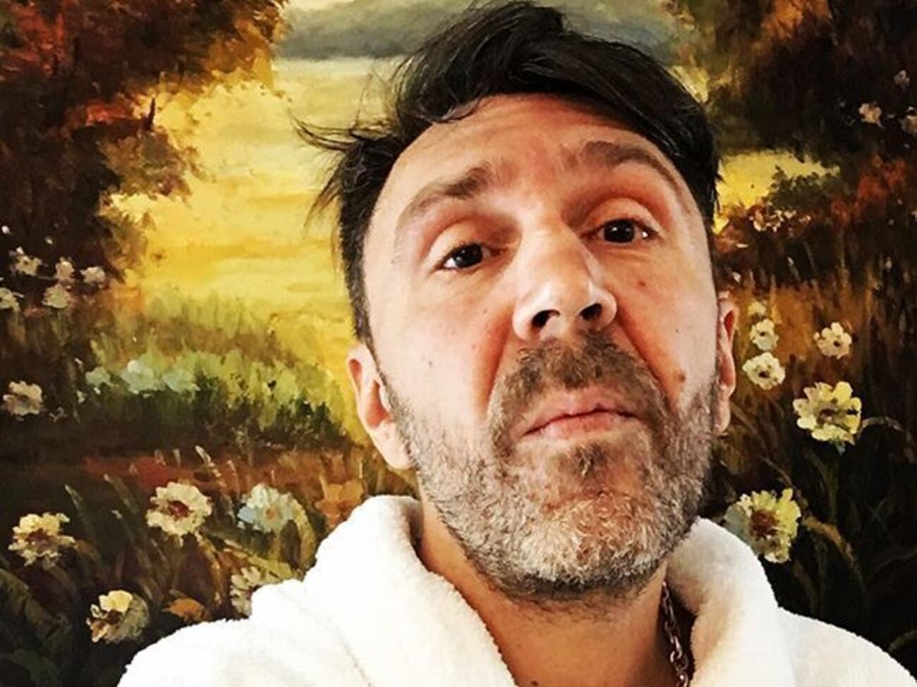 Шнуров снял саркастичное видео после критики Лозы