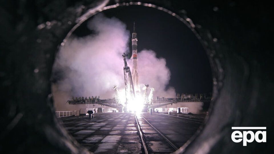 "Роскосмос" пока не намерен продлевать контракт с NASA