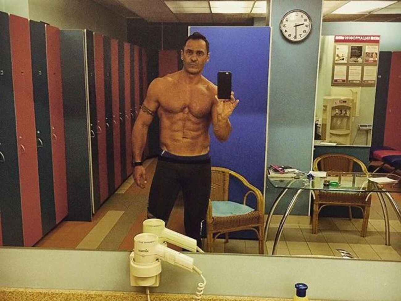 Костюшкин продемонстрировал свою фигуру