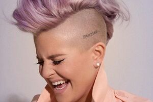 Осборн подшутила над любовницей отца