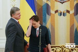 Надежда Савченко на совместном с президентом Украины Петром Порошенко брифинге 25 мая 2016 года