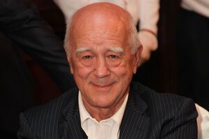 Коротич: Коммунизм и фашизм – болезни голодных людей