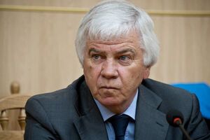 Мунтян: Конечно, ветераны давно играют, но им будет сложно противостоять команде, в которой много молодых игроков