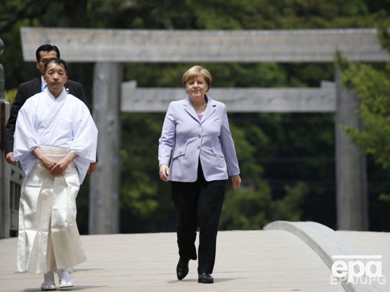 Меркель: Рано говорить об отмене либо облегчении санкций против РФ