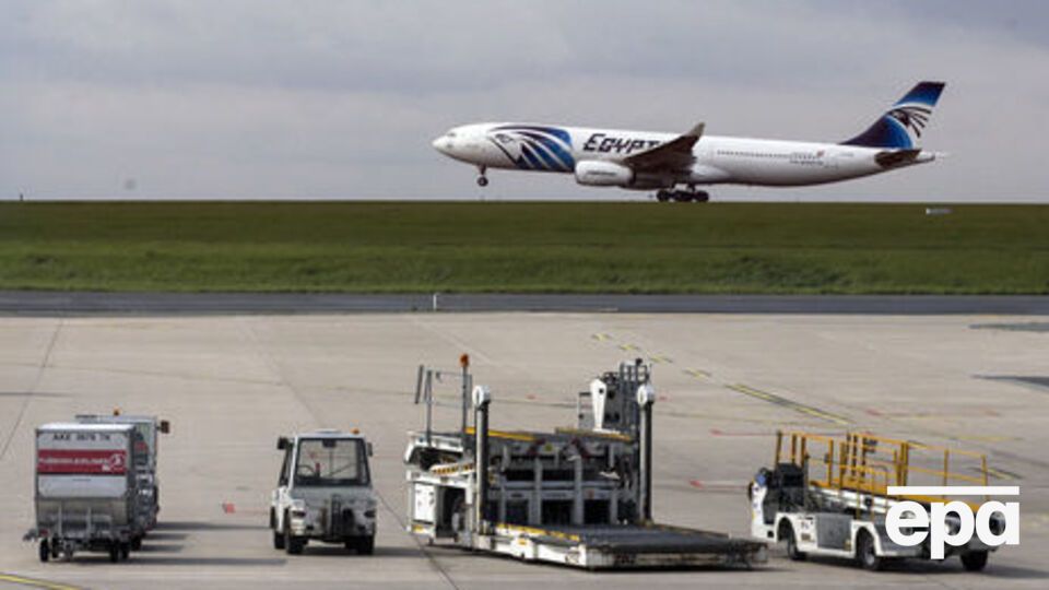 С упавшего в Средиземное море самолета поступает сигнал бедствия