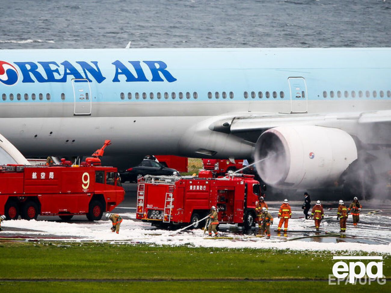 Загорелся левый двигатель Boeing