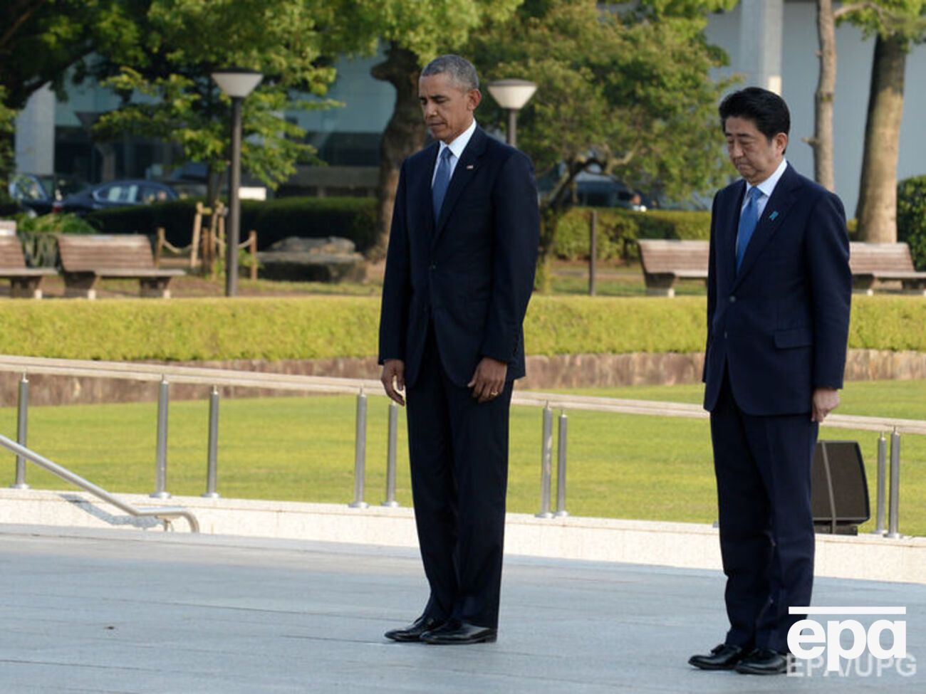 Обама посетил Хиросиму вместе с японским премьер-министром&nbsp;Синдзо Абэ&nbsp;