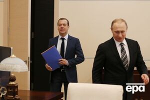 Медведев и Путин в свое время "менялись" должностями