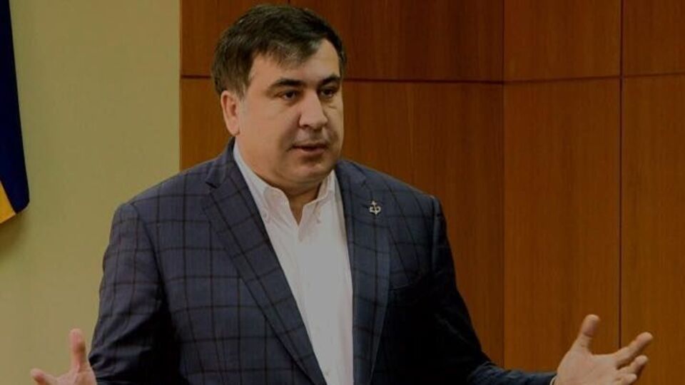 Саакашвили: Я думаю, что он просто по найму гробит свою репутацию