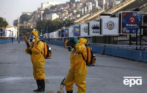 Дезинсекторы на улицах Рио-де-Жанейро