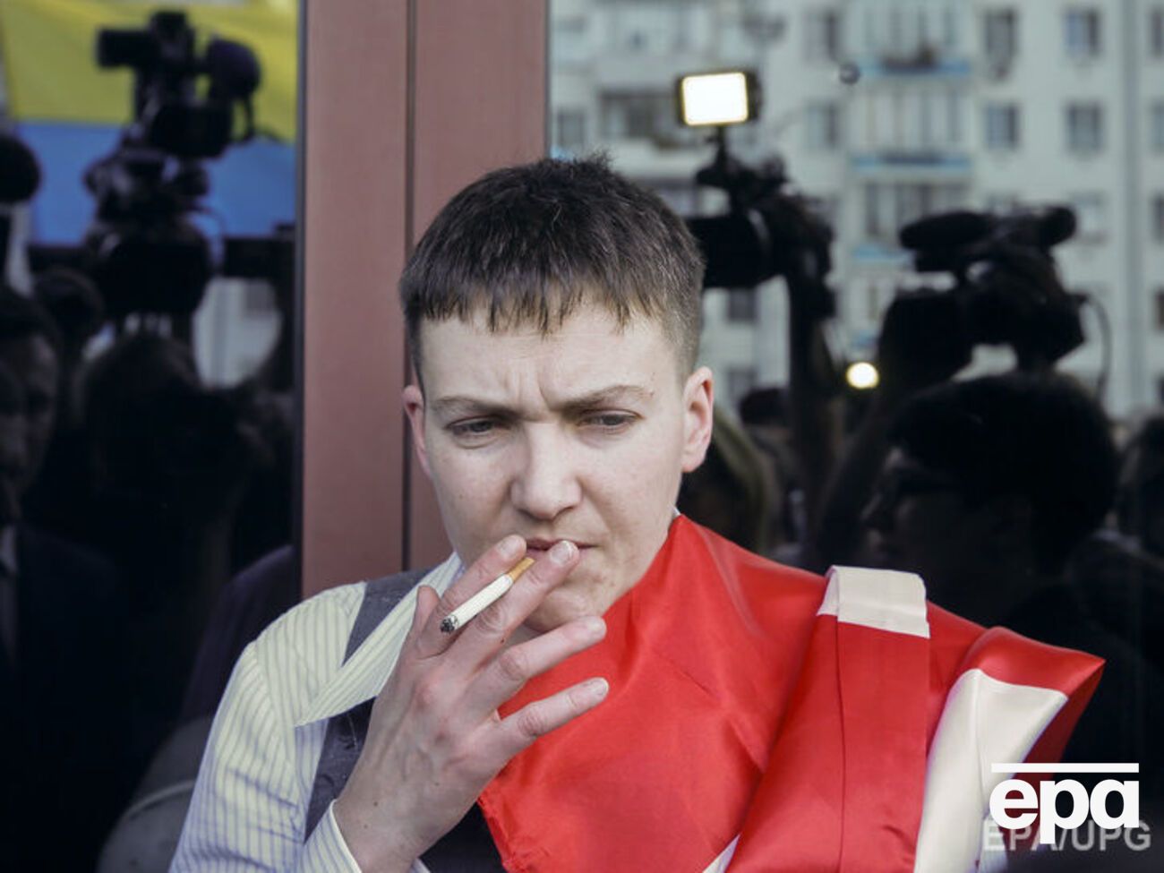 Отдельные многочисленные товарищи рецензировали Савченко, будто модель на подиуме