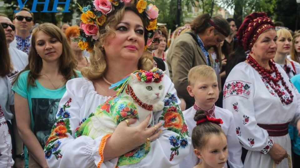 Киевляне и гости столицы приняли участие в мегамарше вышиванок