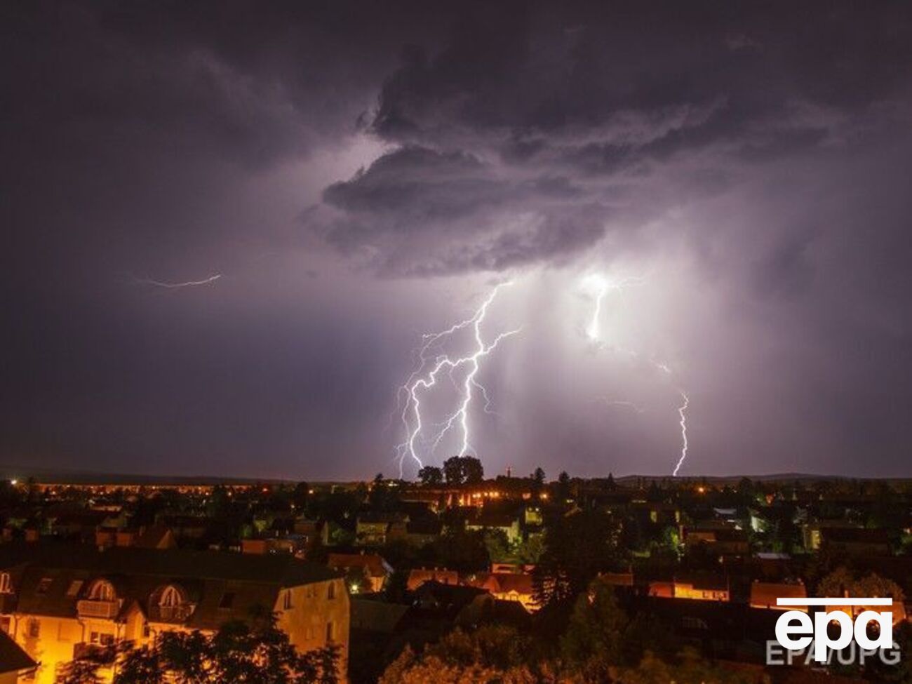 Накануне синоптики предупреждали об ухудшении погодных условий&nbsp;