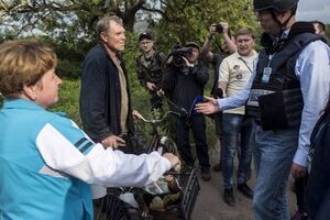 Заместитель главы СММ ОБСЕ Александр Хуг заявил, что боевики мешали сотрудникам миссии
