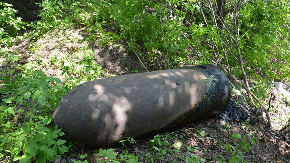 В Каменском в реке обнаружили устаревшую авиабомбу