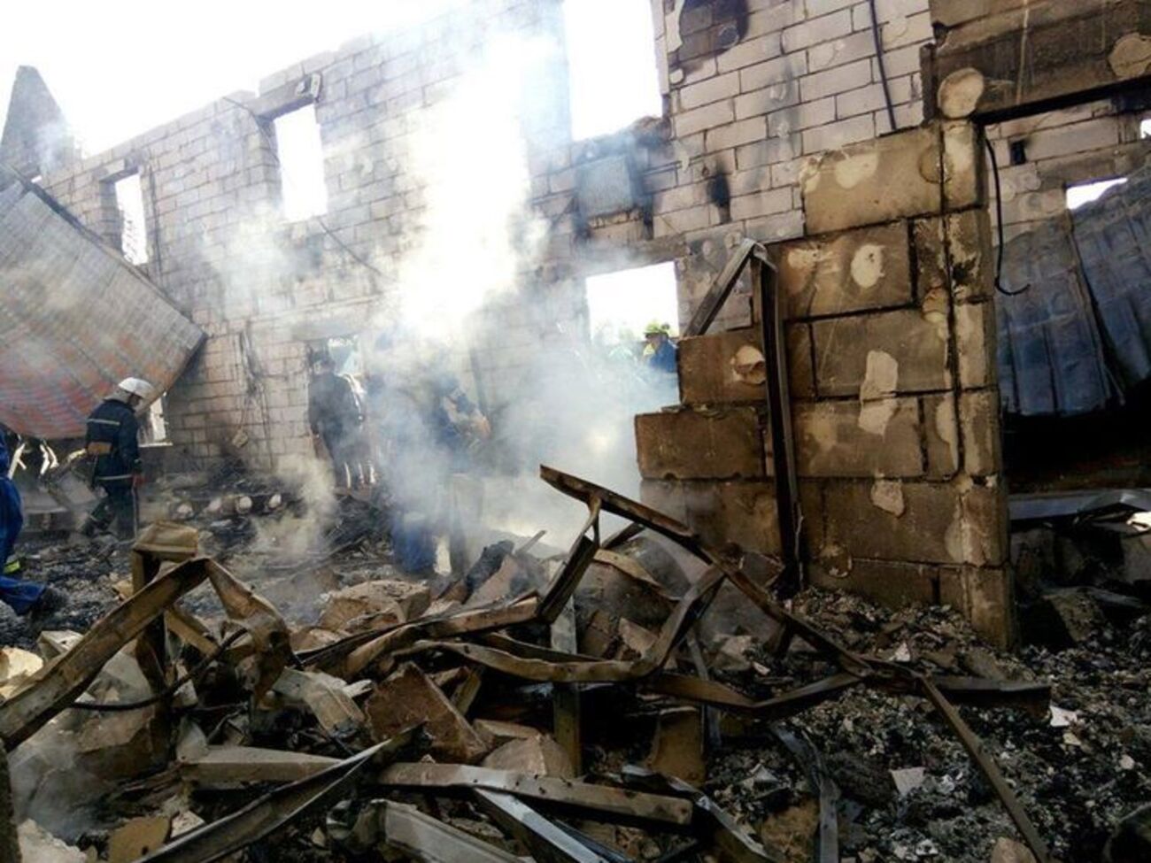 Пожар в пансионате для престарелых под Киевом унес жизни 17 человек. Фоторепортаж