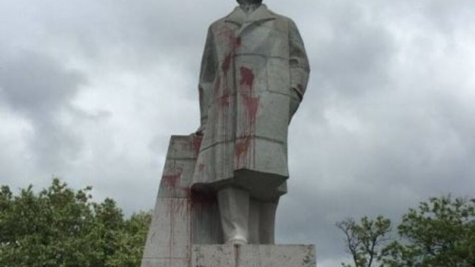 Последний в Одессе памятник Ленину отправился в музей под открытым небом