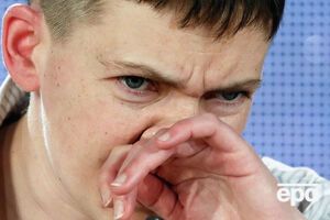 На два года Савченко замуровали в лихорадочном, кричащем, кровоточащем, уже почти забытом нами лете 14-го года, считает журналист Рахманин