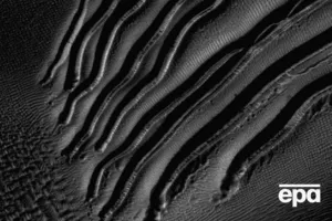 Ученые считают, что рельеф Марса может менять кипящая вода