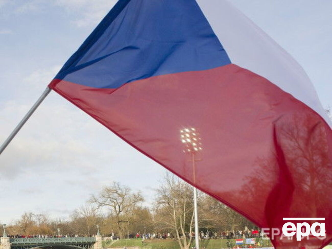 Чешские власти хотят ускорить процесс рассмотрения заявлений украинских граждан на разрешение работать в Чехии