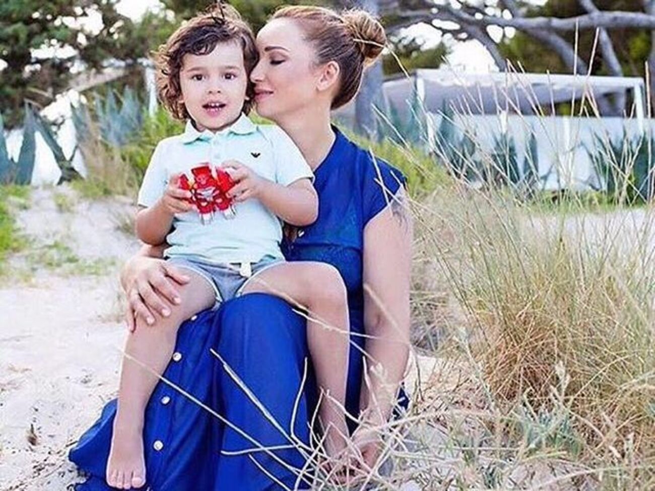 Чехова:&nbsp;Музыкальная минутка. Любимая Соликова песня. Раньше под нее он шикарно засыпал, а сейчас не менее шикарно запевает