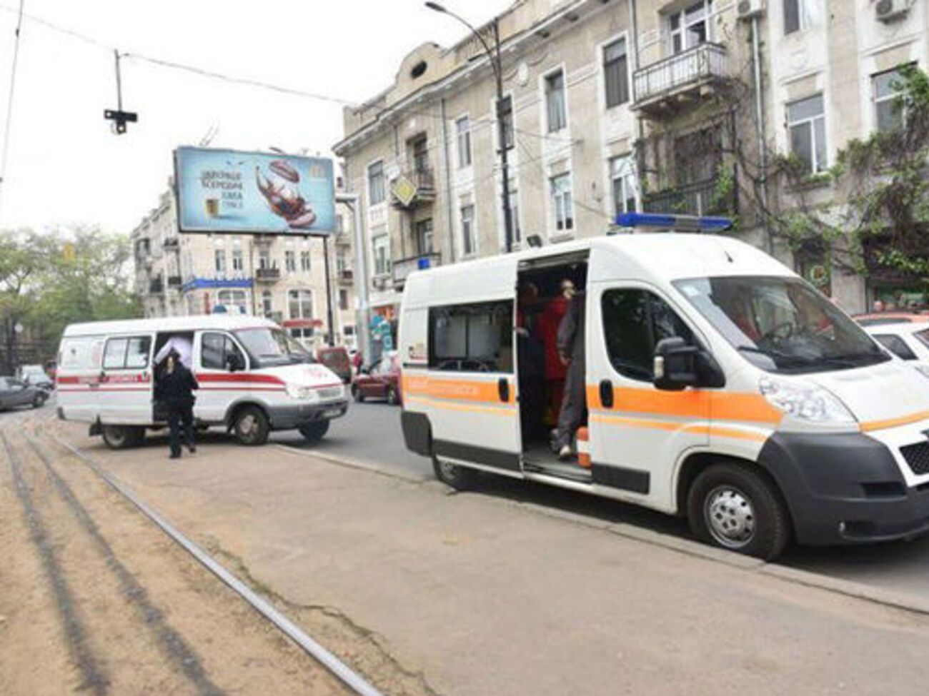 Пострадавших журналистов госпитализировали