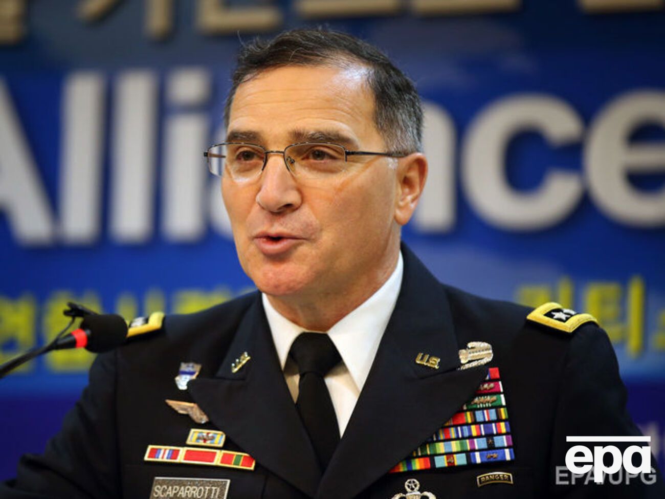 Скапарротти сменил Бридлава на посту командующего американскими вооруженными силами в Европе и контингентом НАТО