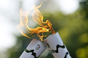 Олимпийский огонь на самолете доставили в Рио-де-Жанейро