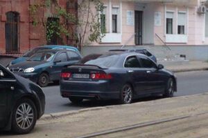 Владельца ружья и автомобиля, на котором скрылись подозреваемые, пока не задержали