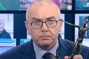 Лобков и Синдеева обсудят сложившуюся ситуацию в прямом эфире