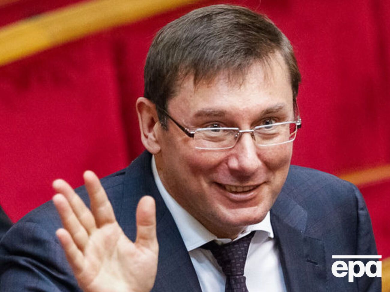 Луценко попросил уволиться троих заместителей