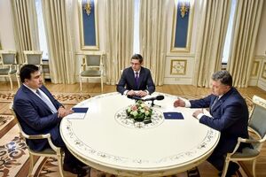 Порошенко назвал Саакашвили "надежным членом команды"