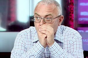 Желание уйти Павел Лобков объяснял несогласием с политикой руководства