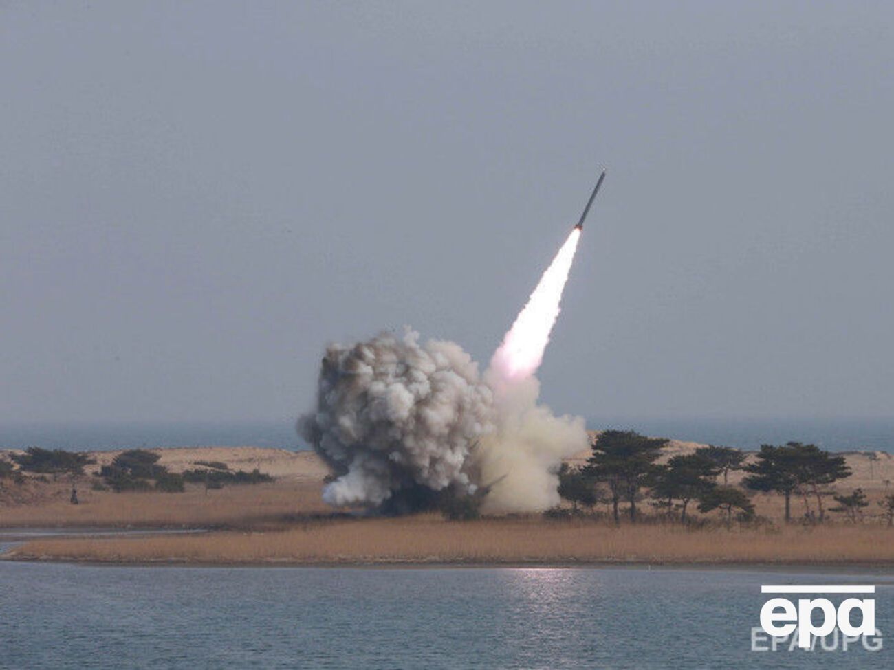 Военные Южной Кореи заявляют, что запуск был неудачным