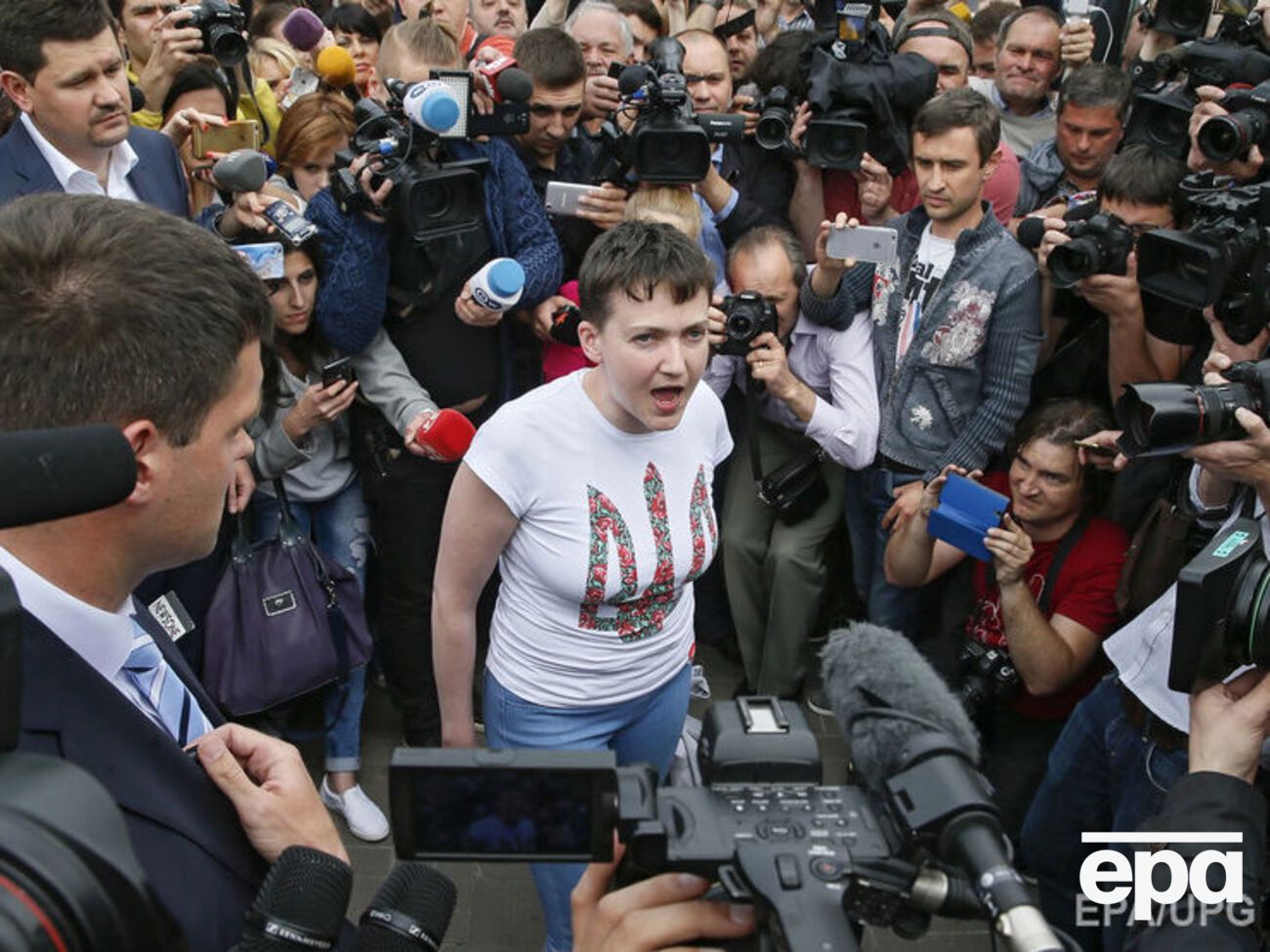 Савченко: Первое, что я сделала в Украине, – разогнала журналистскую толпу на безопасное расстояние