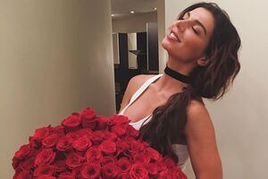 Седокова: Мне кажется, я никогда не жила одна... Но я не хочу просто так. Не хочу не по-настоящему, на одну ночь