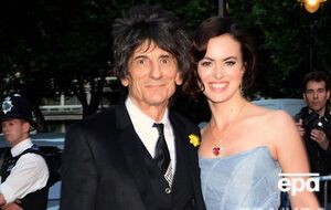 Новорожденные девочки – первые совместные дети Ронни и Салли