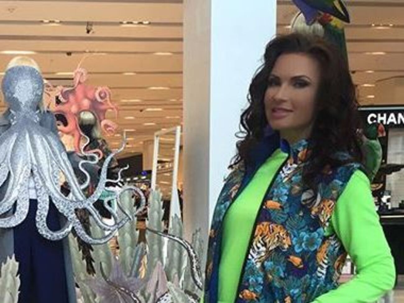 Бледанс пригрозила хлыстом