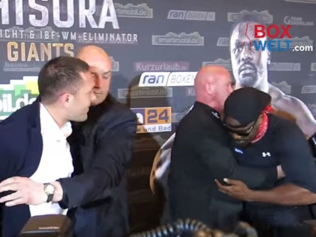 Чисора пытался ввязаться в драку с болгарином