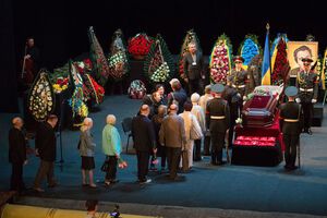 В Киеве провели в последний путь Дмитрия Гнатюка. Фоторепортаж